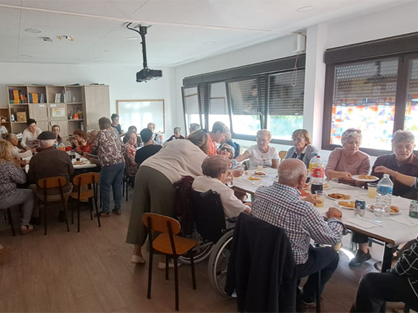 La constancia del voluntariado de Cáritas en Yunquera ayudó en 2025 a 158 personas en situación de vulnerabilidad